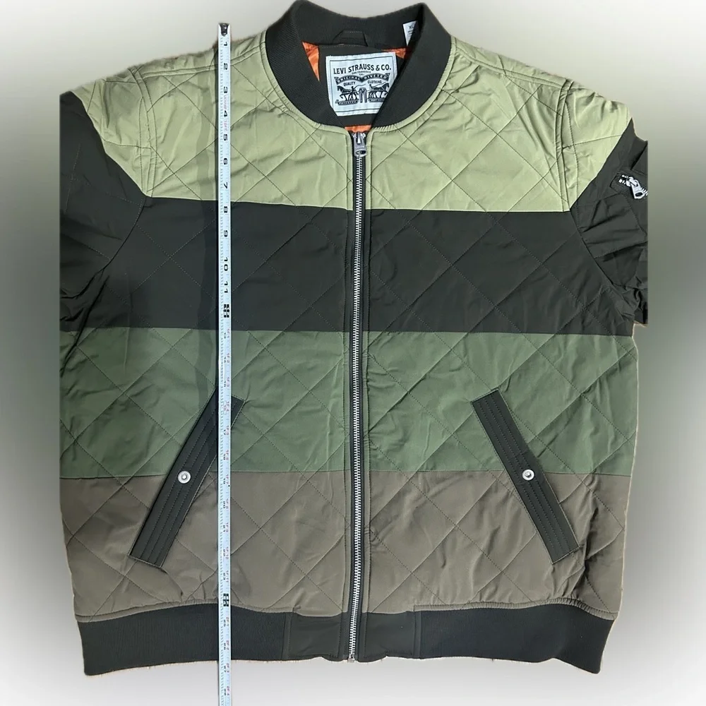 NWT Levi's SZ XL brown/green/taupe multicolored quilted bomber jacket/chest 50”